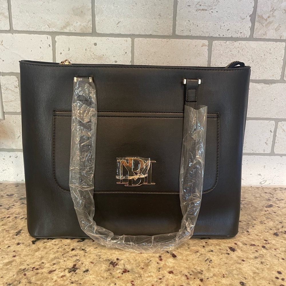 BADGLEY MISCHKA Women's Black‎ SHOULDER BAG with Gold Accents - Vegan Leather